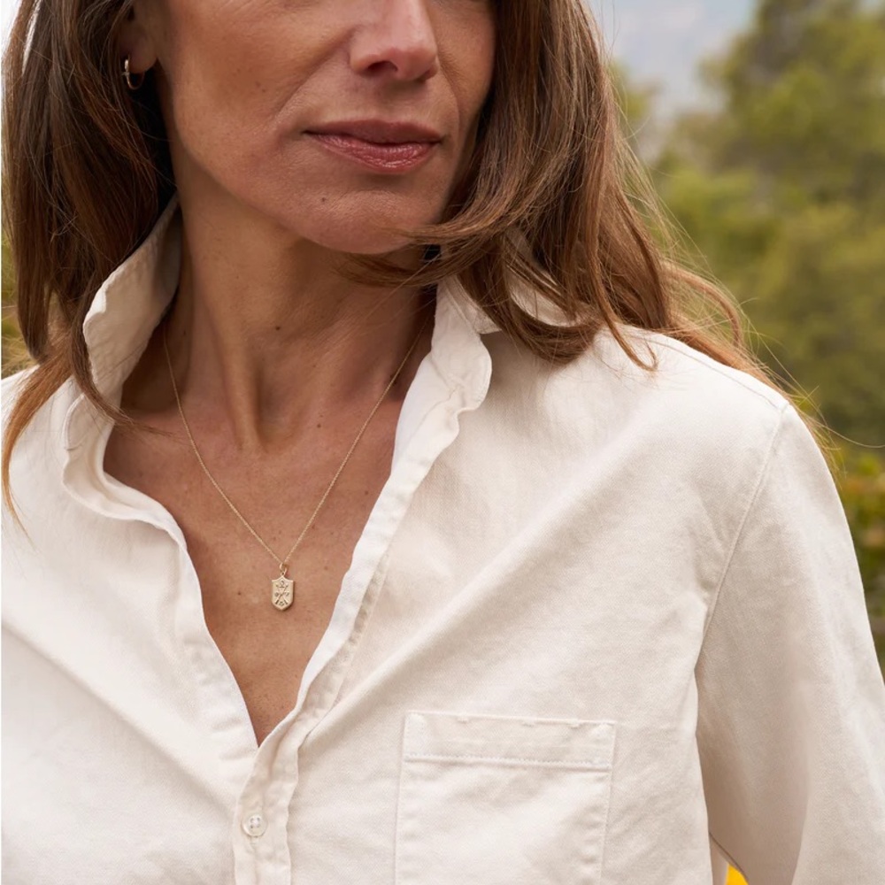 NWT Eileen Relaxed Button up - Picture 2 of 9